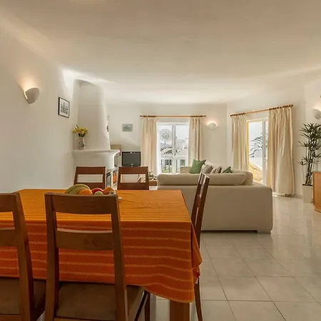 فيلة Casa Tulipa Luz